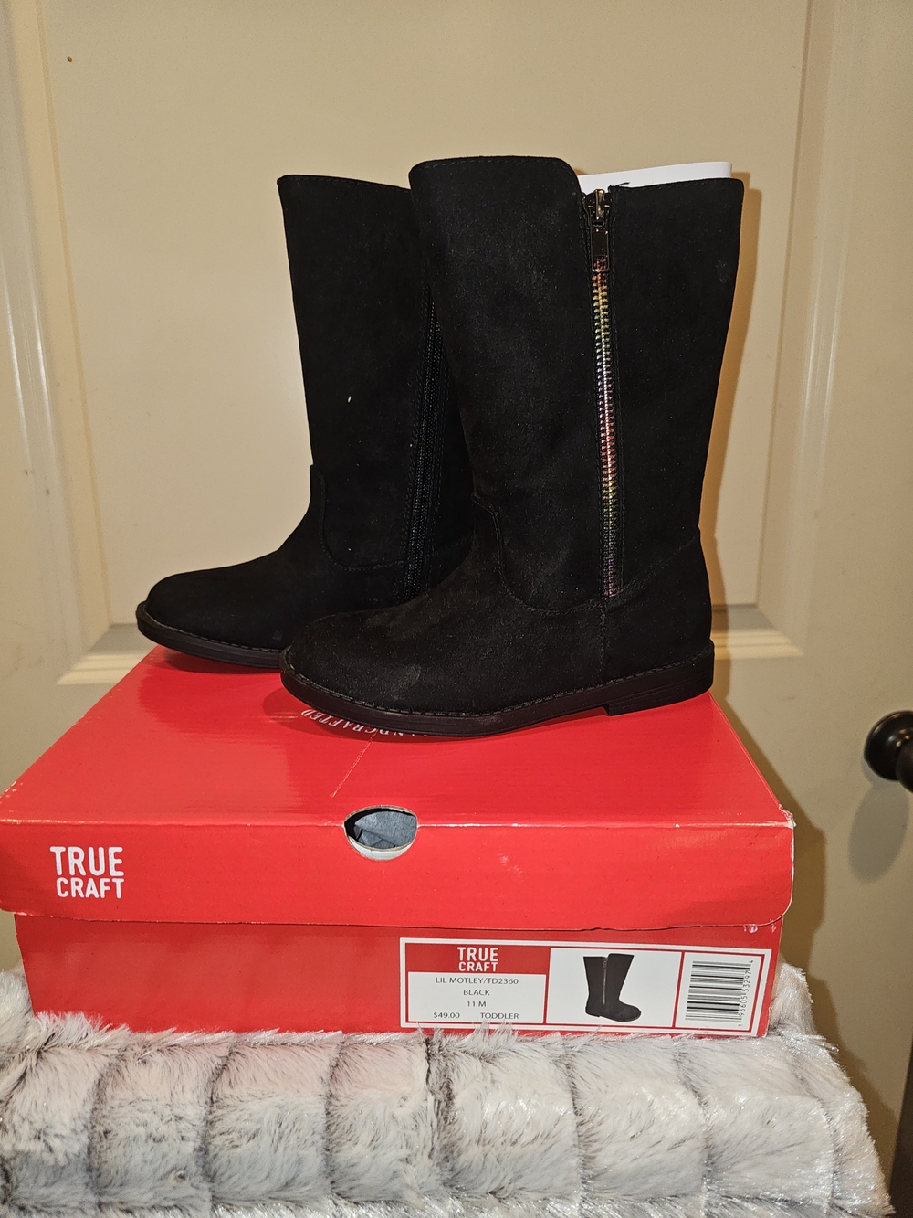 True Craft Black Mid-Calf Girls' Side-Zip Boots